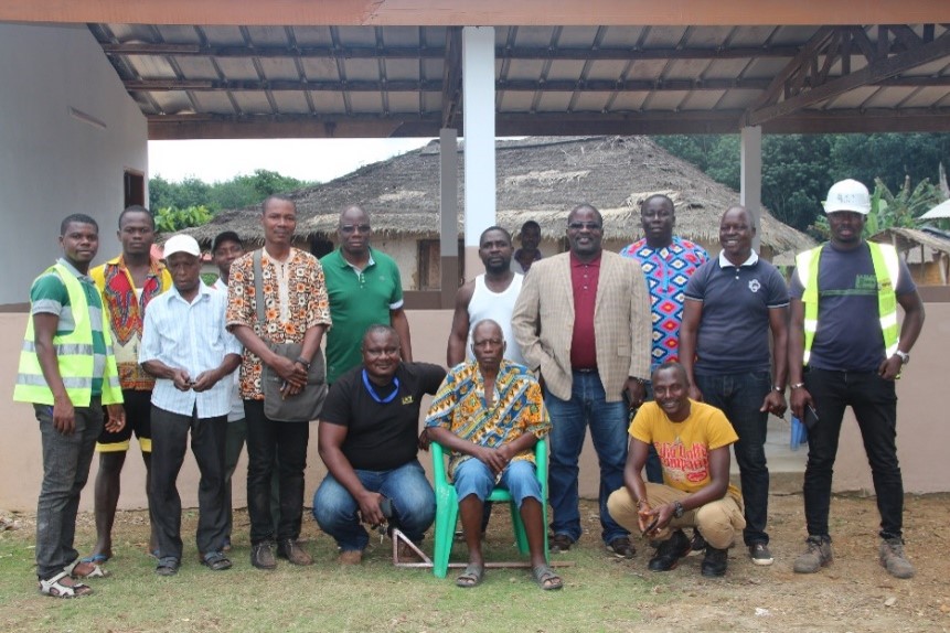 Partenariat SOGB - AVD : Inauguration d'un préau à Irepoué